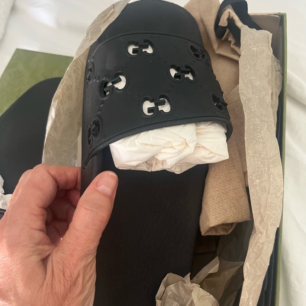 Gucci Black Leather Slide Sandals Size 42